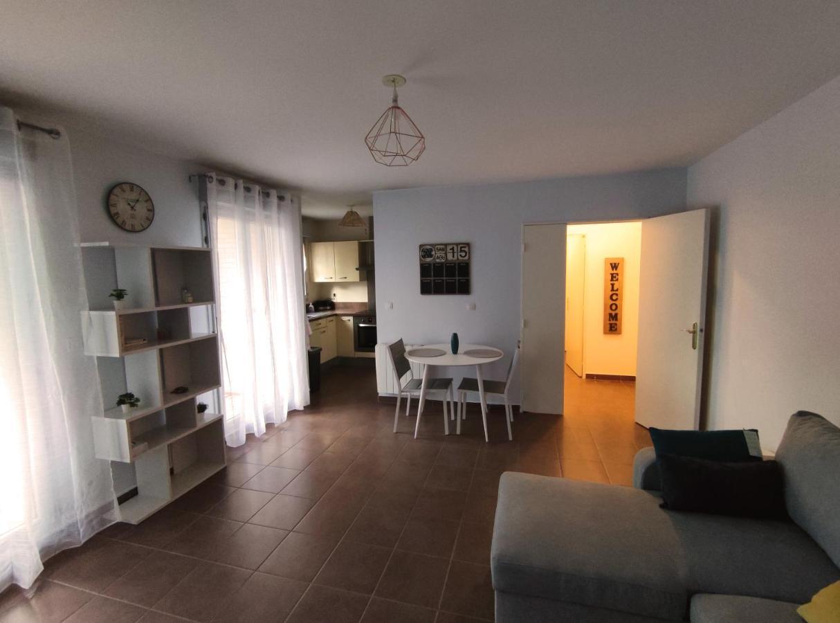 Appartement Avec Jardin Et Terrasse Pres De Paris Mantes-la-Jolie Zewnętrze zdjęcie