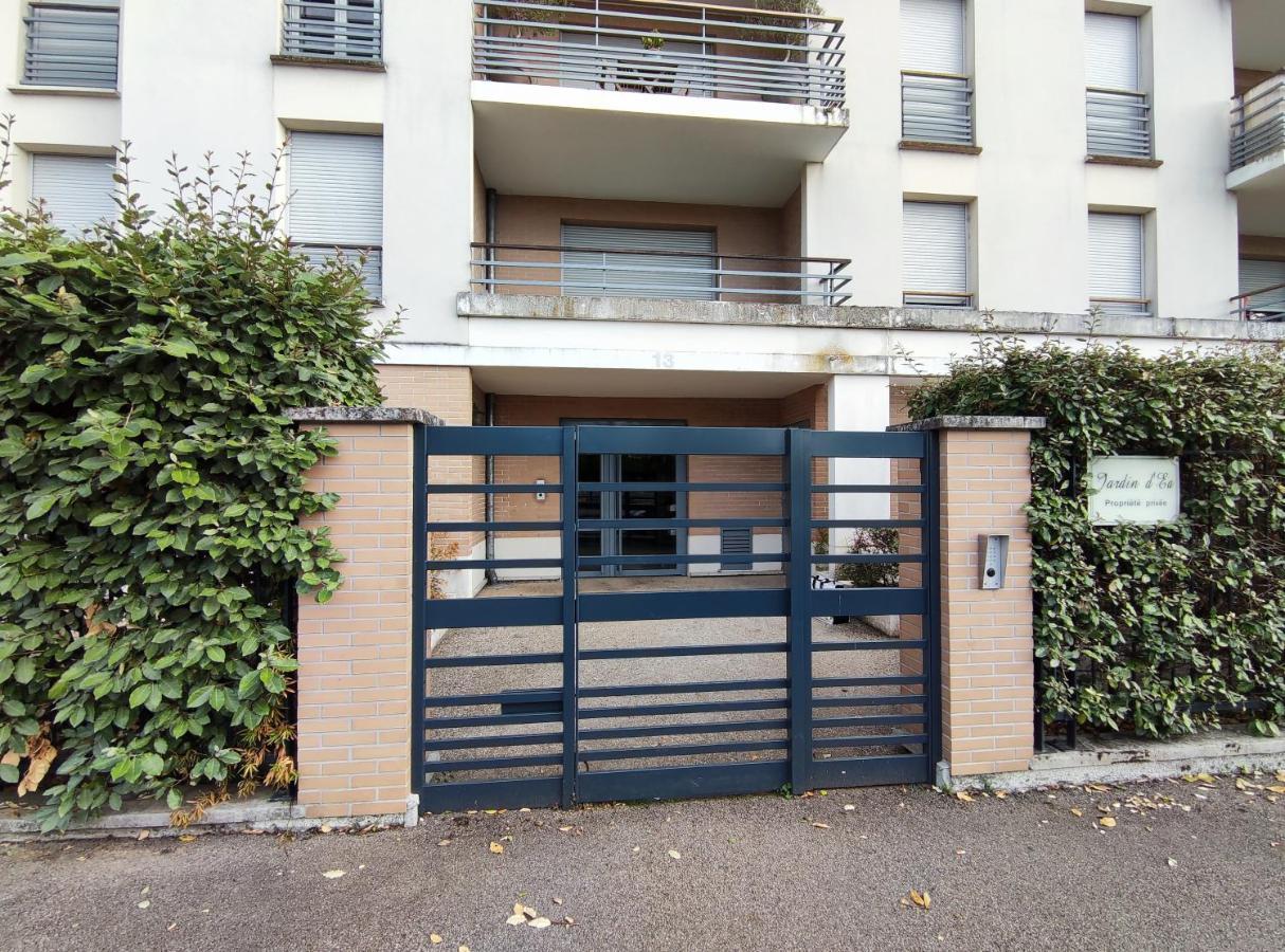 Appartement Avec Jardin Et Terrasse Pres De Paris Mantes-la-Jolie Zewnętrze zdjęcie